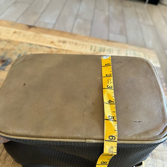 70’Vintage Charles Jourdan Leather Khaki Olive Tan Bag - Picture 13 of 16